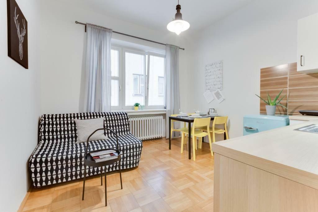 Apartment Alex Prag Exteriör bild