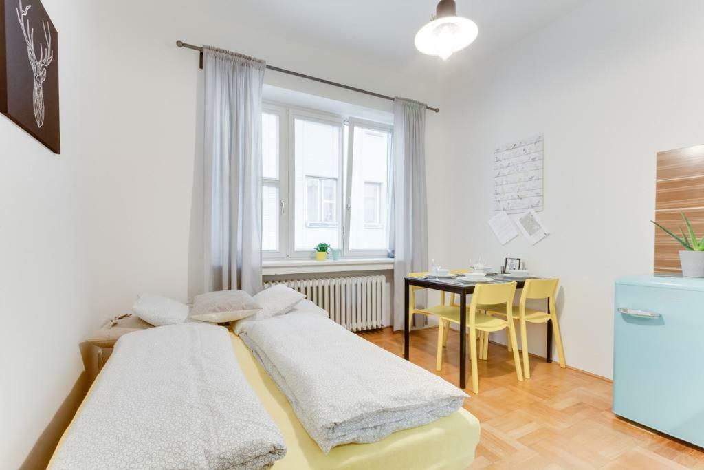 Apartment Alex Prag Exteriör bild